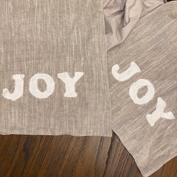 Magaschoni Other - Magashoni JOY Cream Table Runner